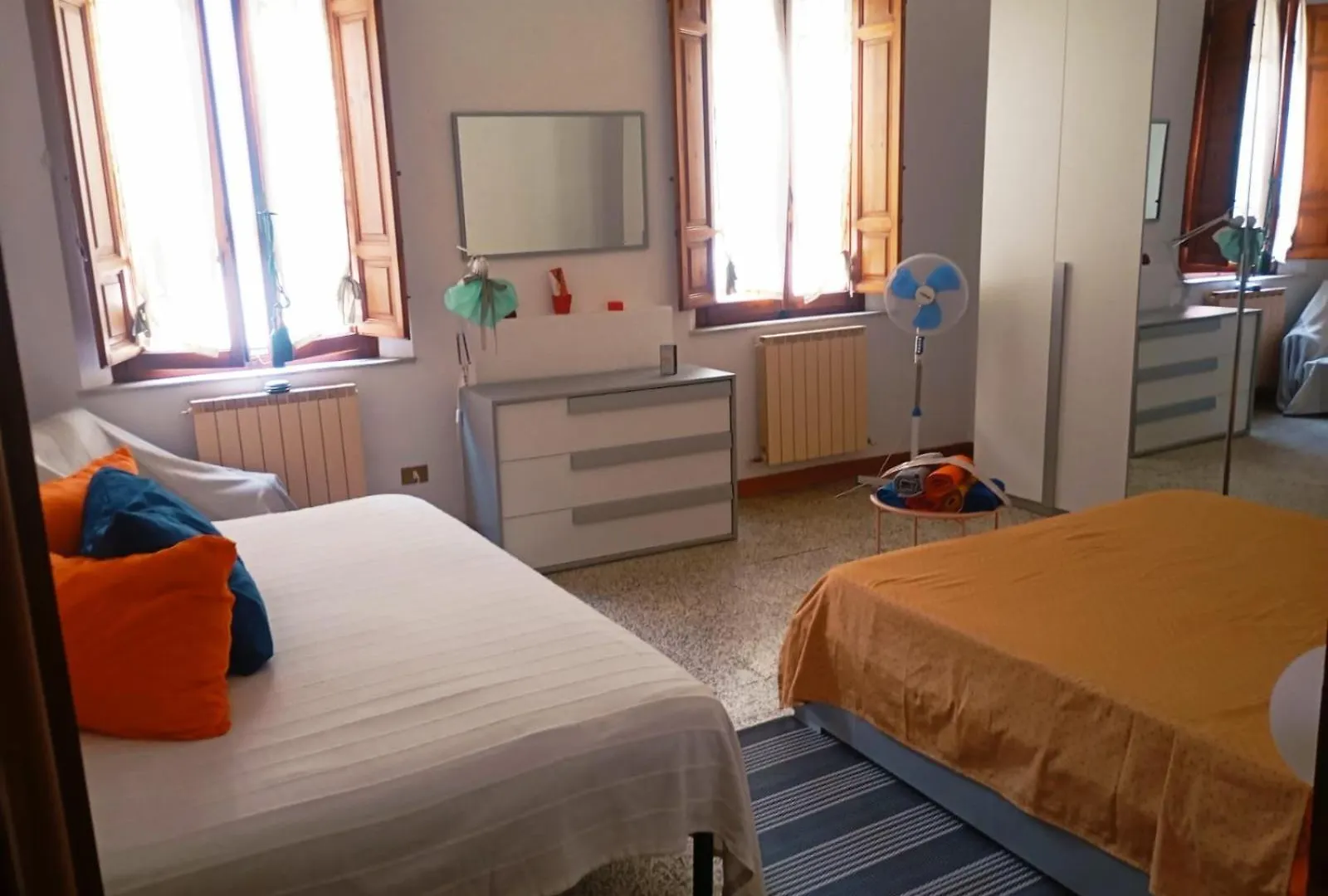 Sleep In Center Of Pisa 호텔